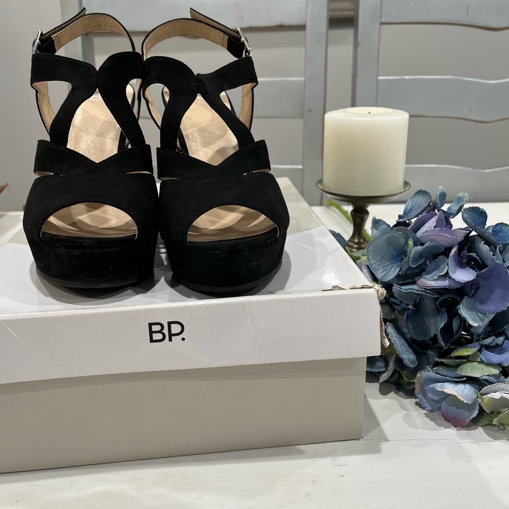 B.P. Ankle strap black‎ vegan suede wedge sandal size 8.5